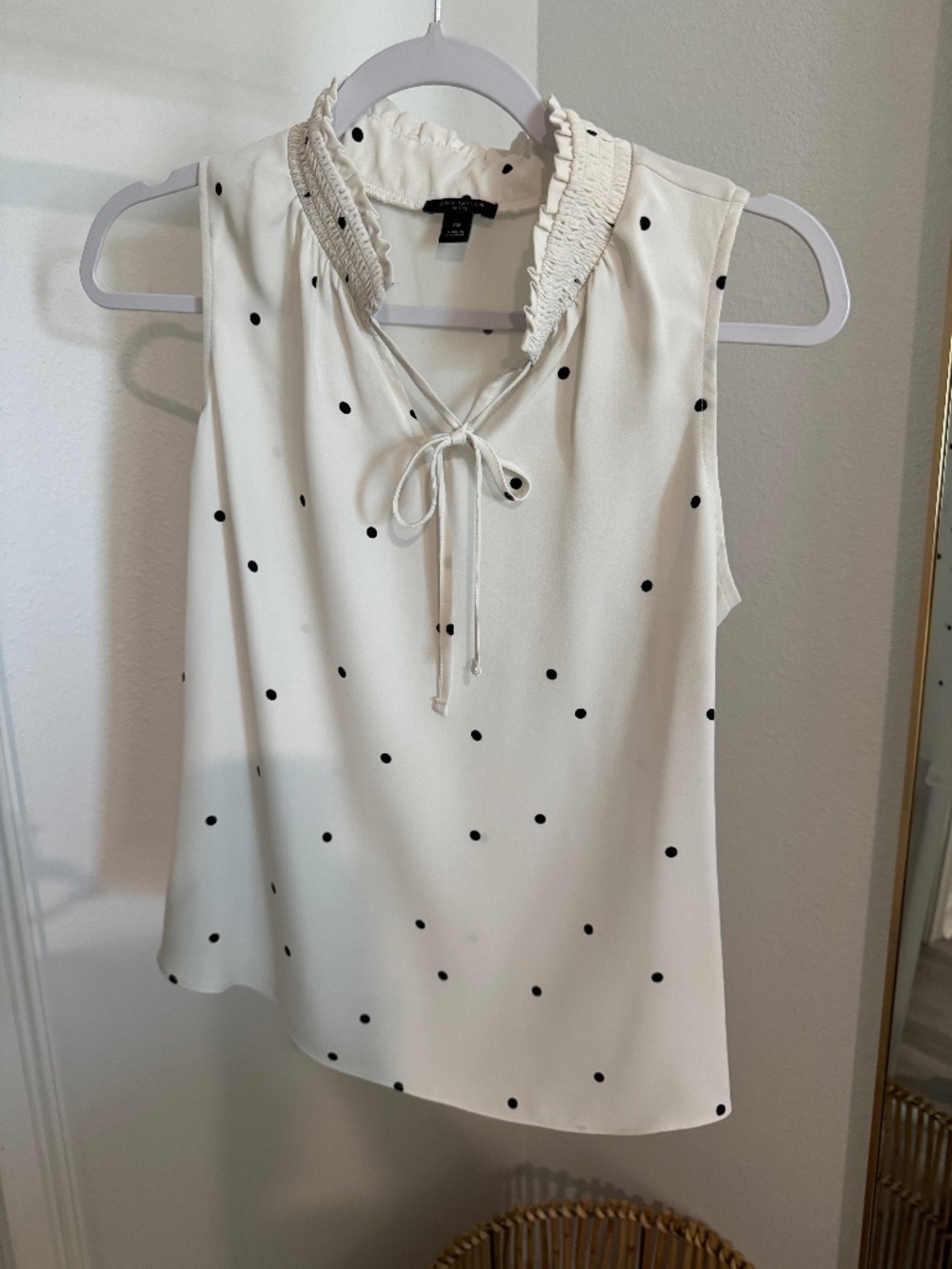 Ann Taylor Ruffle Neck Sleeveless Top With Bow Tie XSP